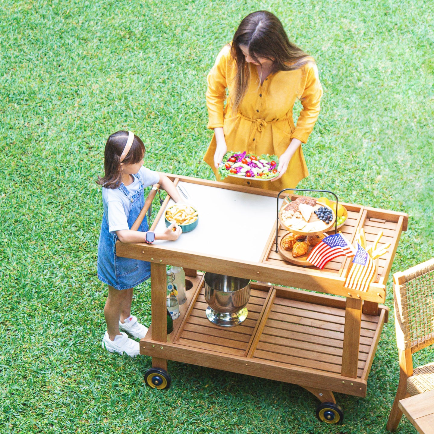 The Ultimate Buying Guide: Find the Perfect Outdoor Bar Cart for Unforgettable Summertime Moments