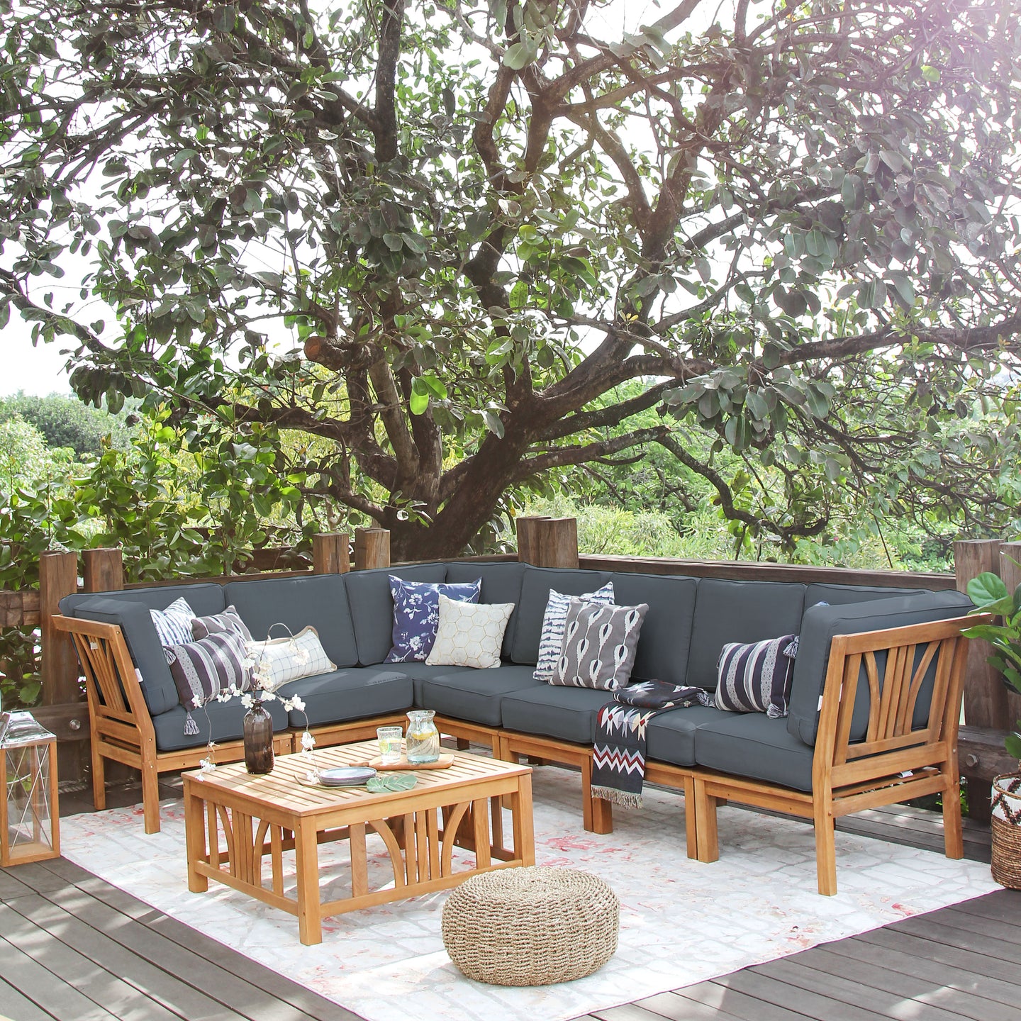 Transform Your Holidays with Cambridge Casual: Elegant Comfort for Your Outdoor Space