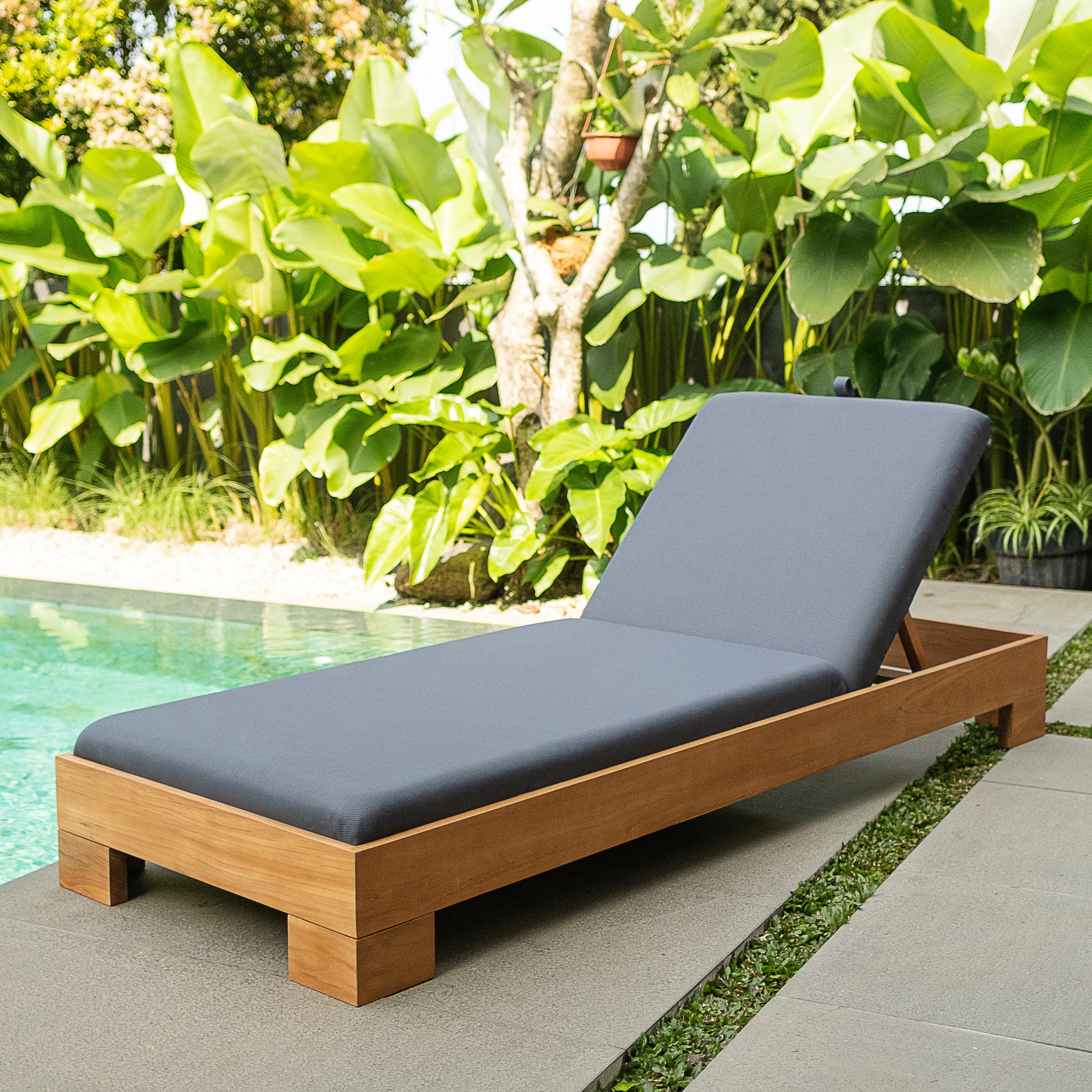 Napa Teak Wood Outdoor Chaise Lounge Gray Cushion with Furniture Patio Cover