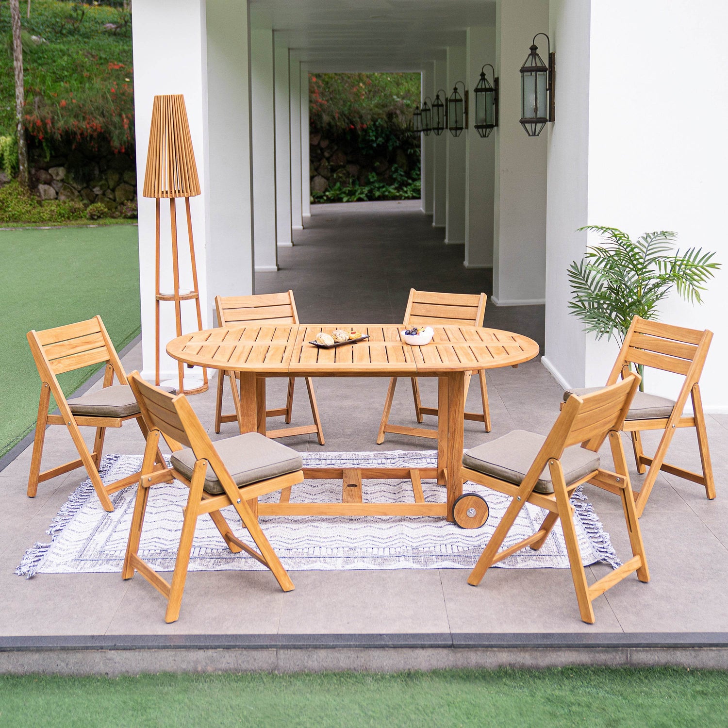 Foldable Outdoor Dining Tables: Ultimate Space-Saving Solutions 3 Foldable Outdoor Dining Tables: Ultimate Space-Saving Solutions
