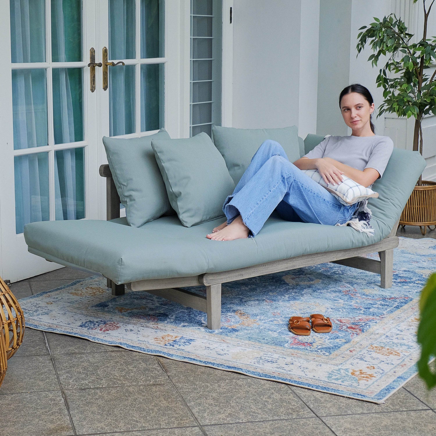 Carlota Outdoor Convertible Sofa Daybed